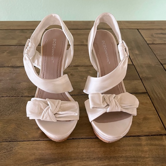 🌼 NWOB BCBGeneration Strap & Knot Platform Heels 🌼 - Picture 2 of 7